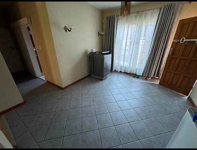 2 BEDROOM TOWNHOUSE FOR SALE IN EDLEEN